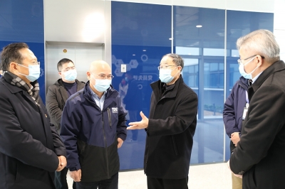 2022年1月13日，浙江省委常委、政法委书记王昌荣走访海宁狗万官网泛半导体产业园