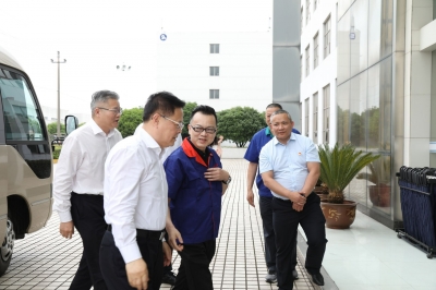 2021年5月11日时任浙江省委副书记、省长郑栅洁一行狗万官网考察